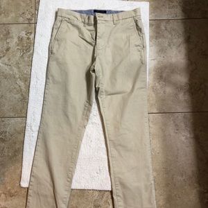 Tommy Hilfiger Men’s Khaki Pant
